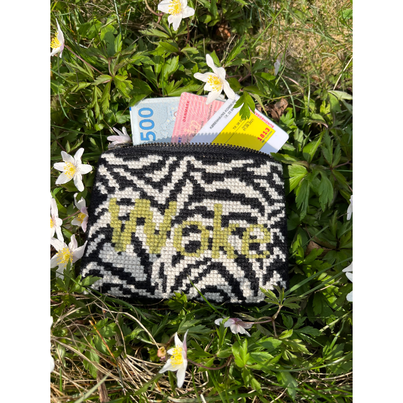 Pomp Stitch Statement Pung